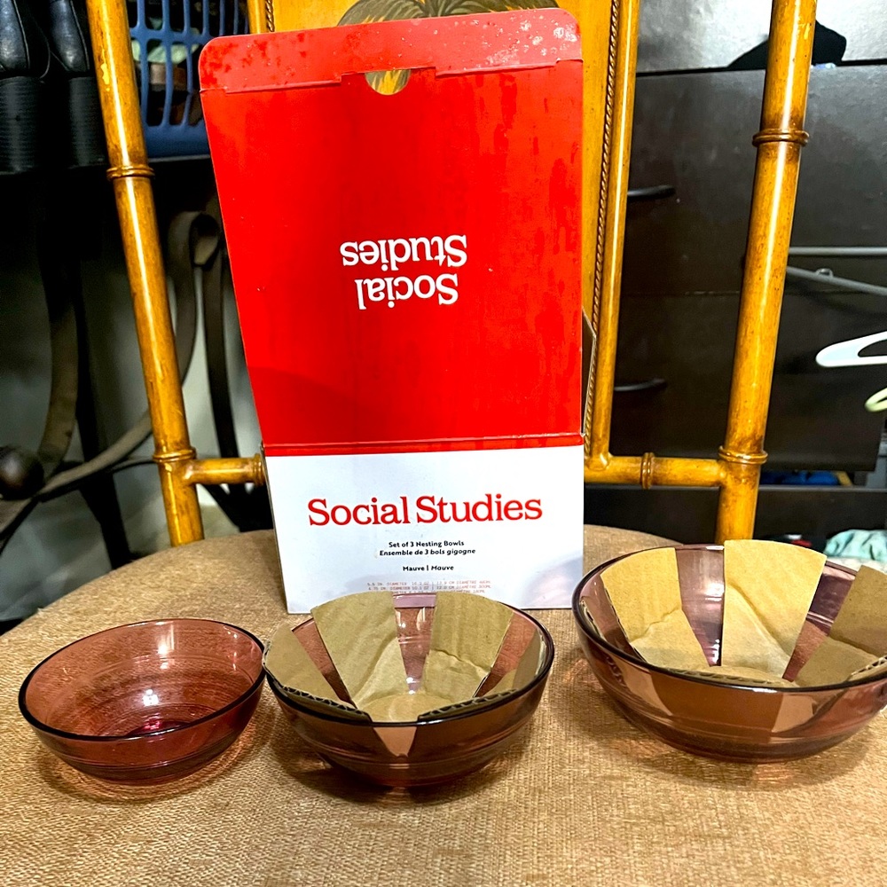 Set Of Three NEW IN BOX Glass Candy dishes or cute glass bowls